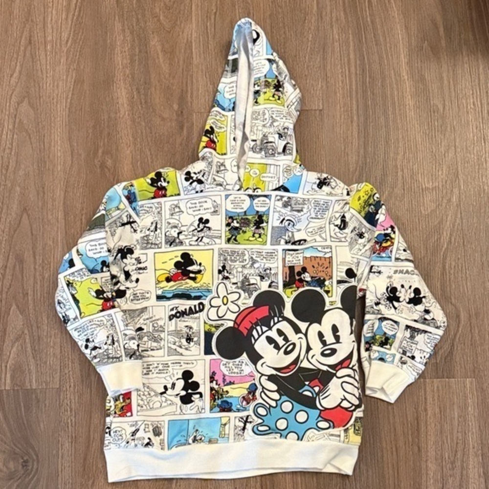 Never worn size 7/8 Disney Kids Comic Print fleece Hoodie